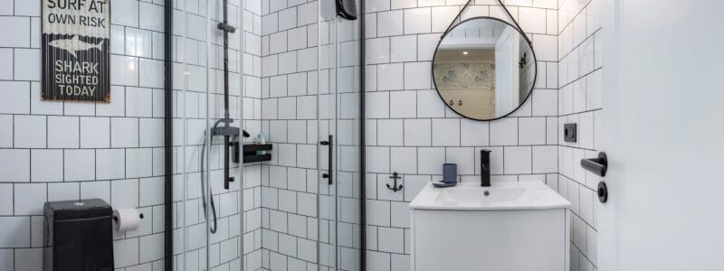 Maximizing Small Bathrooms with Smart Remodel Ideas